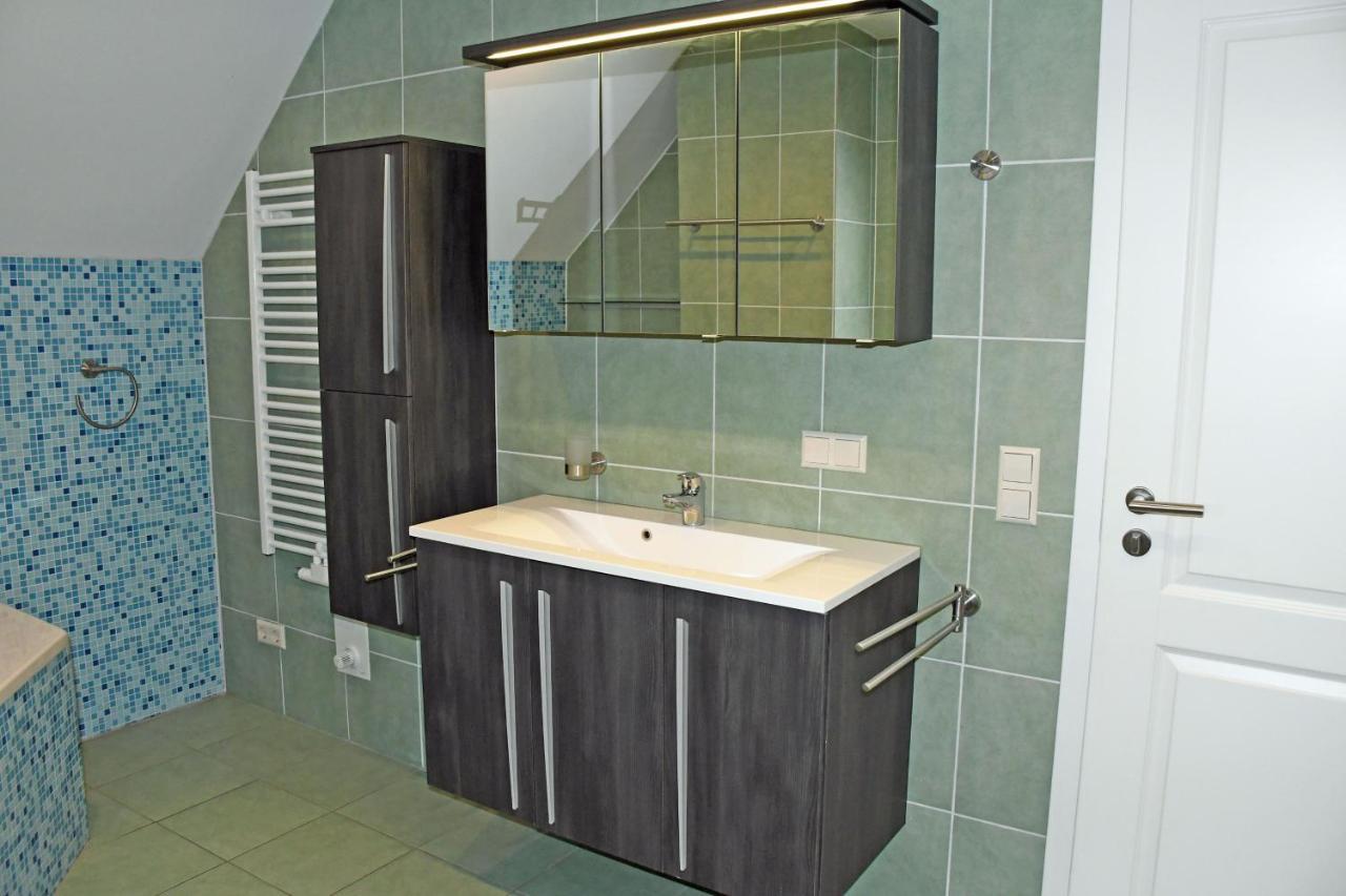 Schoenes Ferienhaus Mit Kamin Und Sauna Im Ostseebad Sellin エクステリア 写真