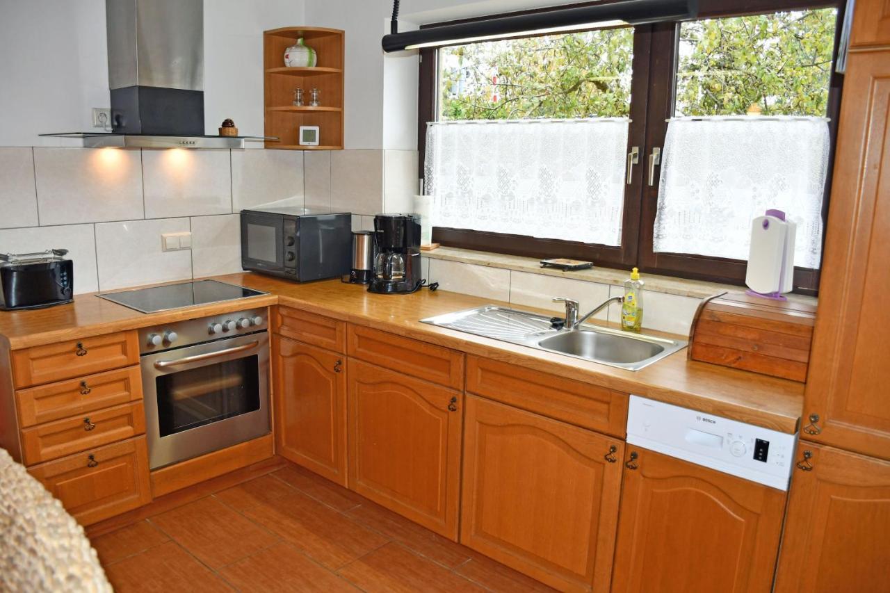 Schoenes Ferienhaus Mit Kamin Und Sauna Im Ostseebad Sellin エクステリア 写真